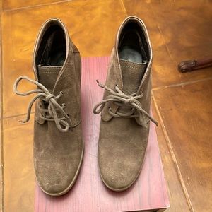 Aquatalia Woman’s Brown Suede Wedge Heel Booties Sz 6.5’Pre Owned